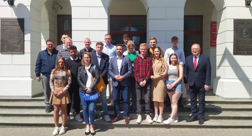 edukacja, Niemiecka młodzież przyjechała podejrzeć zawody Cechu - zdjęcie, fotografia