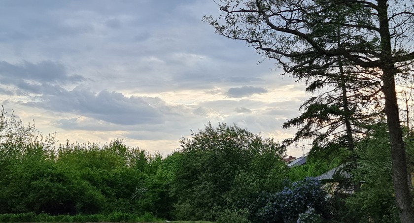 Meterologia, Mieszkańcy miasta powiatu dostali Alert zagrożeniu - zdjęcie, fotografia