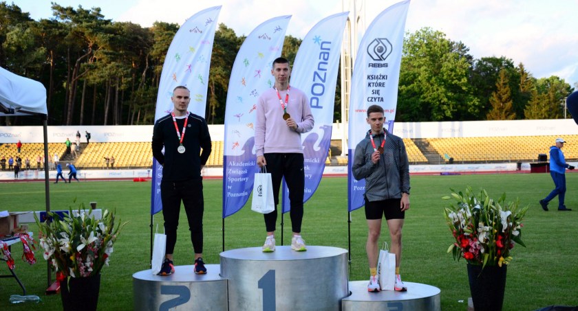 Lekkoatletyka , Mityng lekkiej atletyce Mistrzowie stadionie - zdjęcie, fotografia