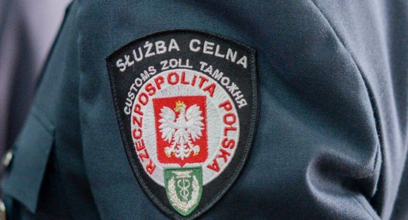 Granica, Znaleźli białoruskich podróżnych dużą ilość niezgłoszonej gotówki - zdjęcie, fotografia
