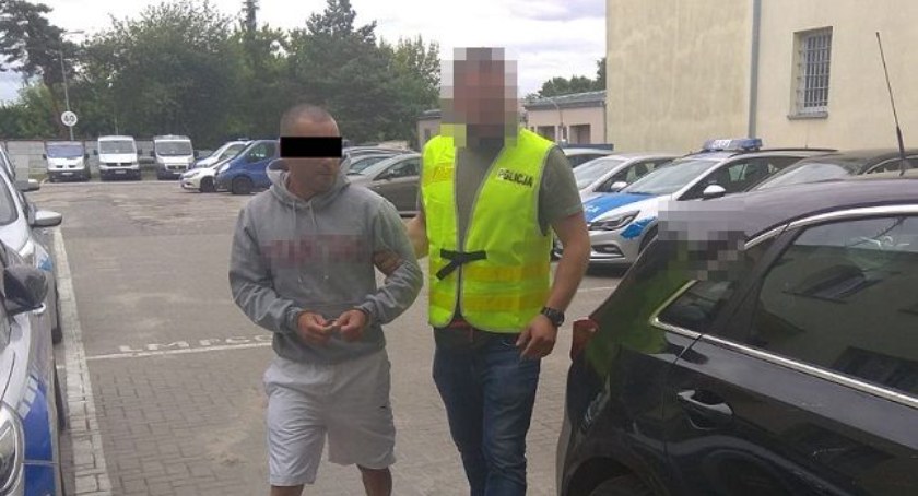 Kradzież, Chciał pomóc przepłacił portfelem - zdjęcie, fotografia