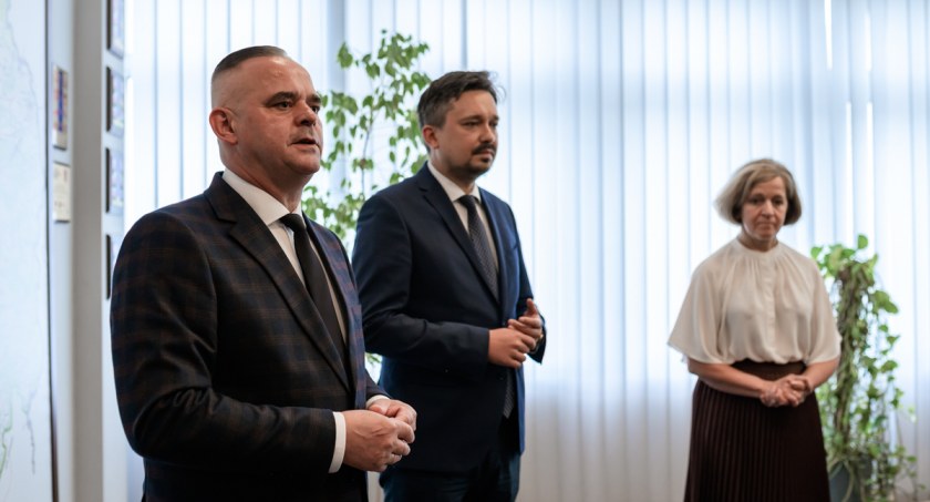 ludzie, Rzecznik obywatelskich utworzy biuro terenowe powiecie bialskim - zdjęcie, fotografia