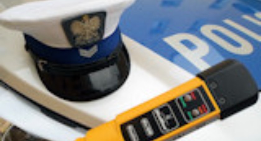 Policja złapała pijanego 63-latka na skuterze