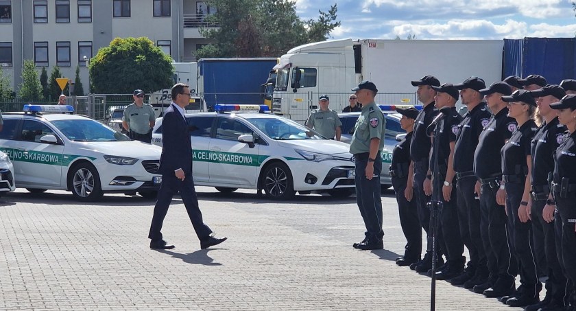 Premier Mateusz Morawiecki odwiedza KAS w Białej Podlaskiej