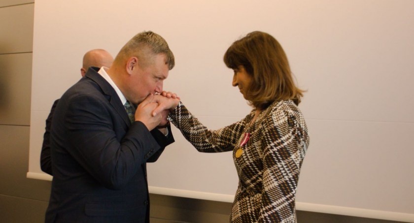 zdrowie, Obchody Święta Patrona Pracowników Ochrony Zdrowia Wojewódzkim Szpitalu Specjalistycznym Białej Podlaskiej Wręczono odznaczenia - zdjęcie, fotografia