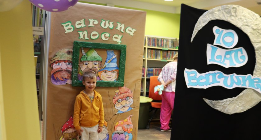 Biblioteka, Krasnoludki Białej Podlaskiej Biblioteka Barwna skończyła - zdjęcie, fotografia