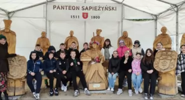 Uczniowie Szkoły Podstawowej w Zalesiu wzięli udział w kulinarnej podróży- odwiedzili Paulinę Pietrusik, czyli promotorkę smaków Lubelszczyzny