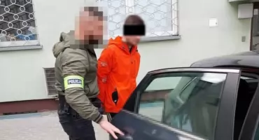 Seria kradzieży w drogeriach. Troje podejrzanych pod dozorem Policji