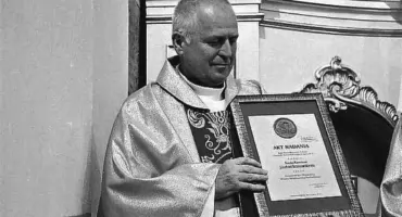 „Był sercem Międzyrzeca”. Nie żyje ks. Józef Brzozowski, Honorowy Obywatel Miasta