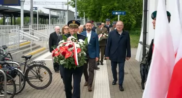 Wzruszenie, pamięć i wojskowa asysta. Biała Podlaska oddała hołd Marszałkowi- 91 lat po jego śmierci