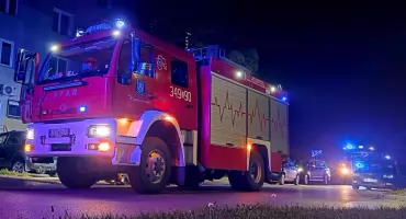 Nocny pożar przy Kordiana. Mieszkańców obudził dym, na miejscu pięć zastępów straży