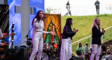 Boże Ciało z muzyką chrześcijańską. Koncert Biała dla Jezusa zgromadził mieszkańców w amfiteatrze