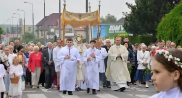 Wierni wyszli na ulice Białej Podlaskiej. Tak parafia bł. Honorata Koźmińskiego obchodziła Boże Ciało