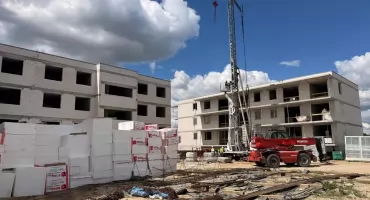 Osiedle SIM w Międzyrzecu Podlaskim rośnie w oczach. Budowa nabiera tempa