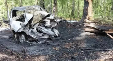 Tragiczny wypadek w Zahajkach. 43-letni kierowca zginął w płonącym samochodzie