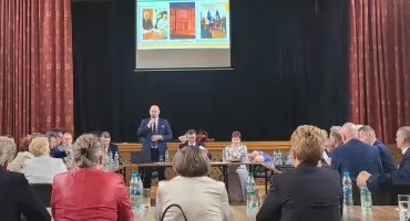 Uczniowie z Zalesia poznawali samorząd od środka