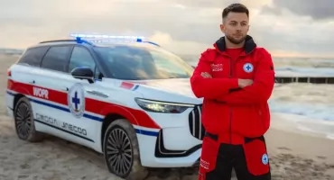 Rafał Mironiuk nowym Ambasadorem WOPR. Silny głos w sprawie bezpieczeństwa nad wodą