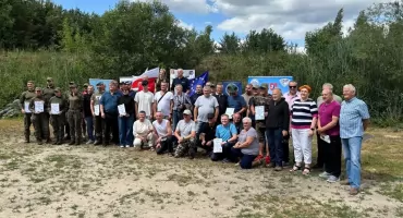 Sportowa rywalizacja z okazji Święta Policji. 17 drużyn walczyło o zwycięstwo na strzelnicy